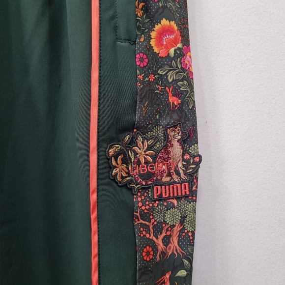 PUMA x LIBERTY London Track Pants Green Gables Womens Size XL - Picture 7 of 16